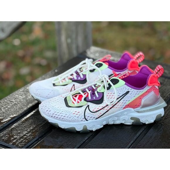 Nike react vision sneakers. Men’s 8.5 - Picture 4 of 8